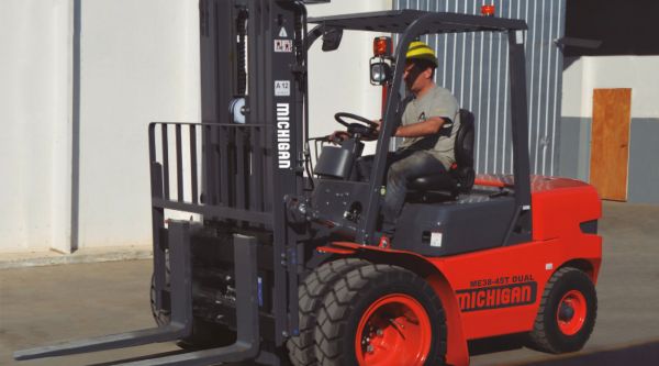 10582138.1N - Autoelevador ME38-45T Dual